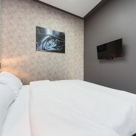 Luxury Apartments Arena Guliver Kiev Buitenkant foto