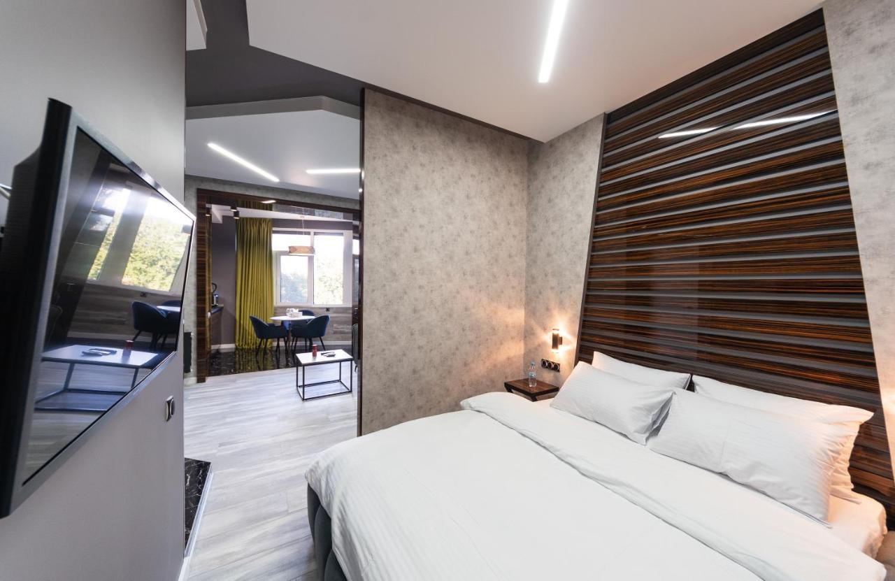 Luxury Apartments Arena Guliver Kiev Buitenkant foto