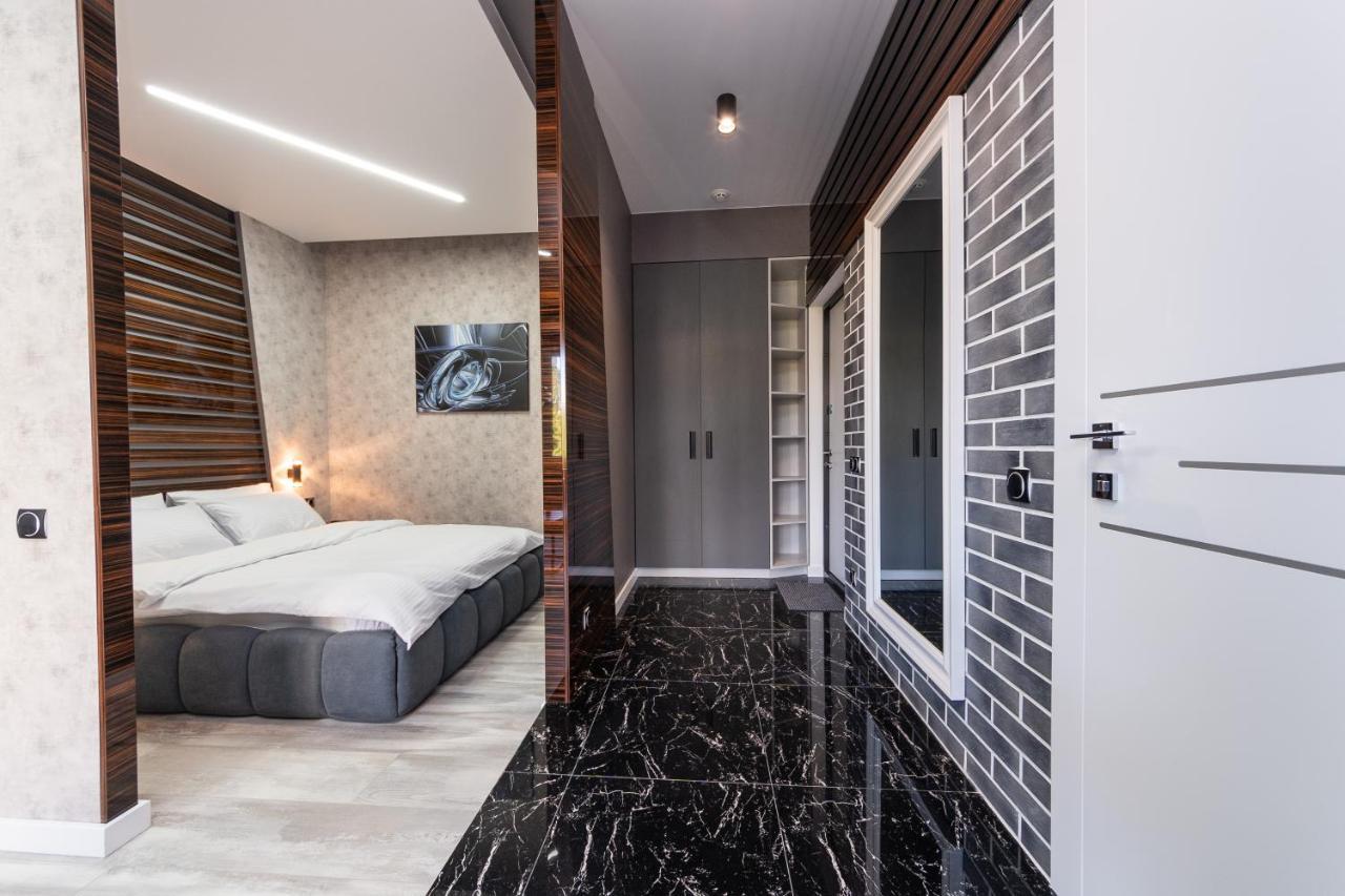 Luxury Apartments Arena Guliver Kiev Buitenkant foto