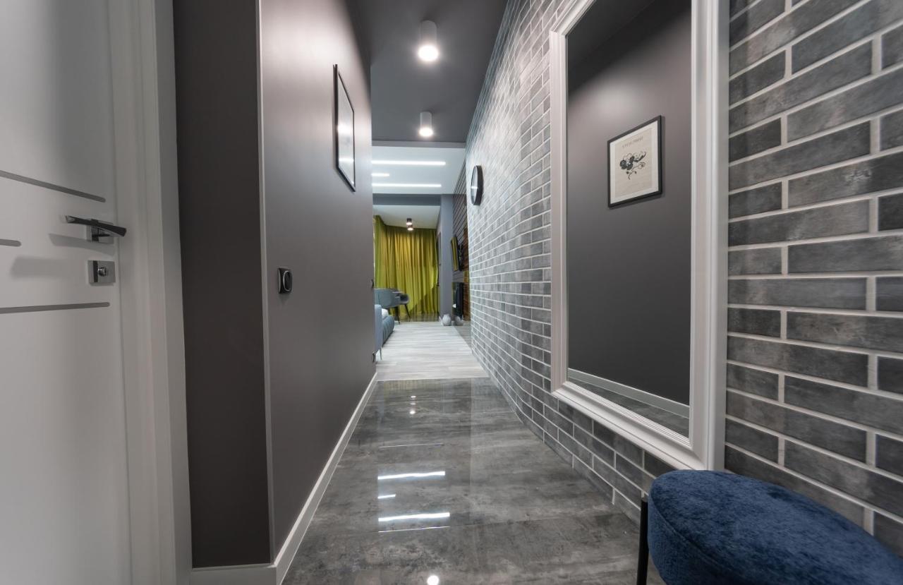 Luxury Apartments Arena Guliver Kiev Buitenkant foto