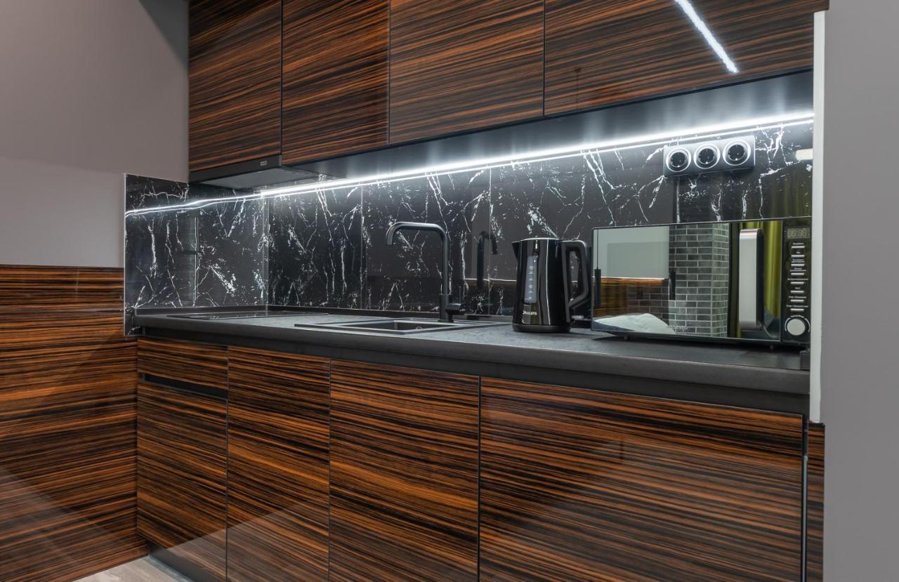 Luxury Apartments Arena Guliver Kiev Buitenkant foto