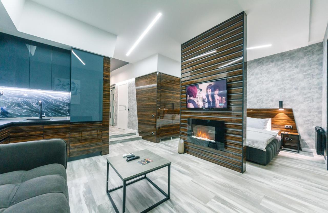 Luxury Apartments Arena Guliver Kiev Buitenkant foto