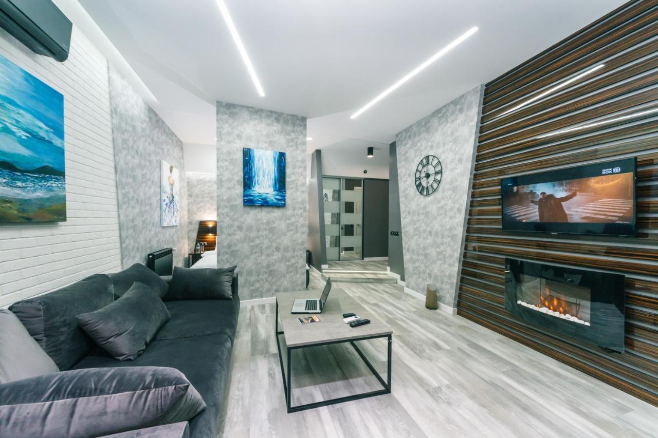 Luxury Apartments Arena Guliver Kiev Buitenkant foto