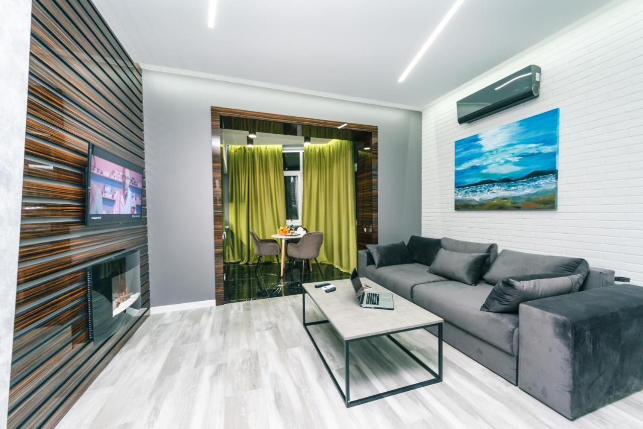 Luxury Apartments Arena Guliver Kiev Buitenkant foto
