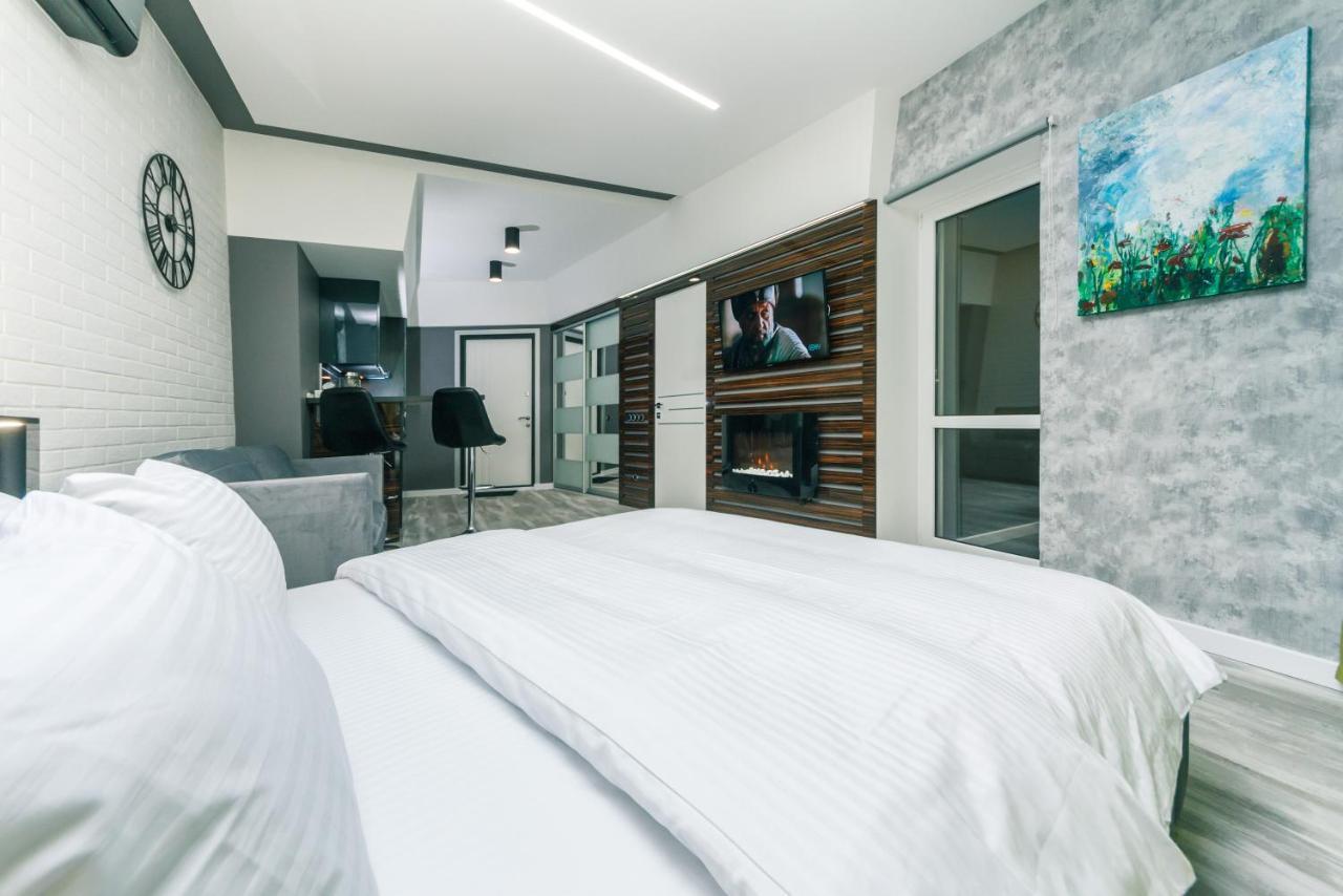 Luxury Apartments Arena Guliver Kiev Buitenkant foto