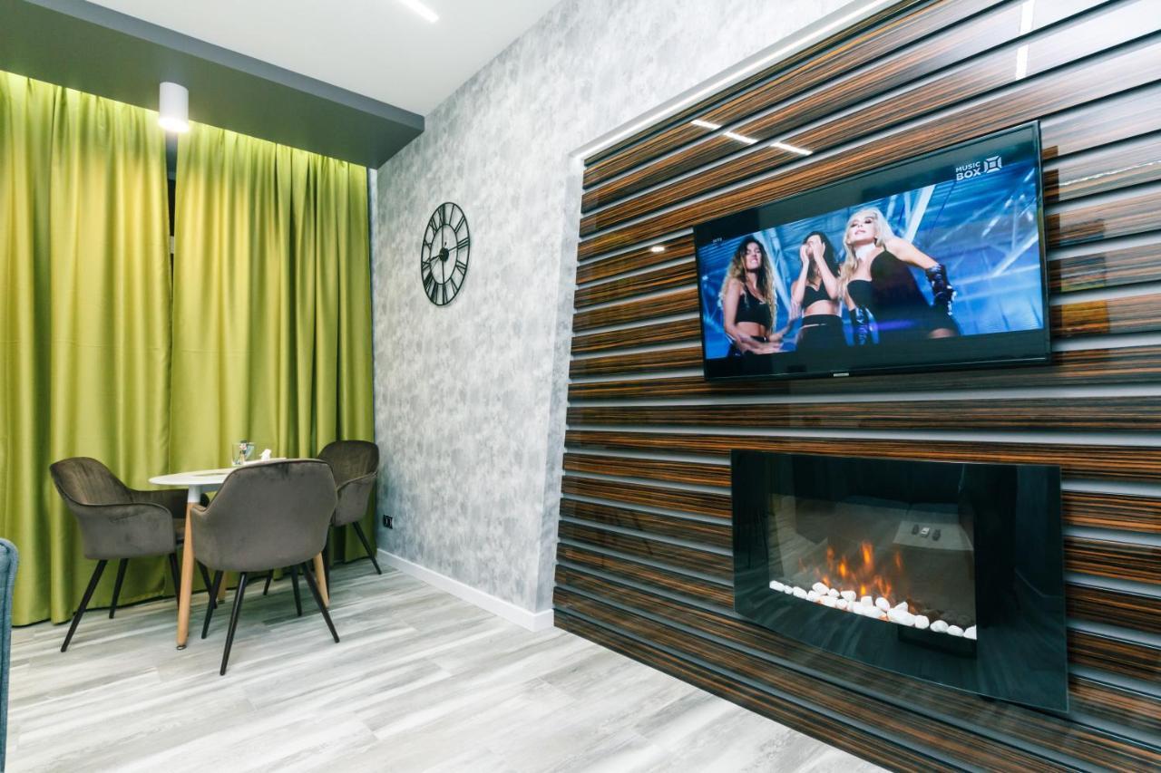 Luxury Apartments Arena Guliver Kiev Buitenkant foto